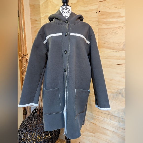 Liz Claiborne coat - Picture 4 of 6